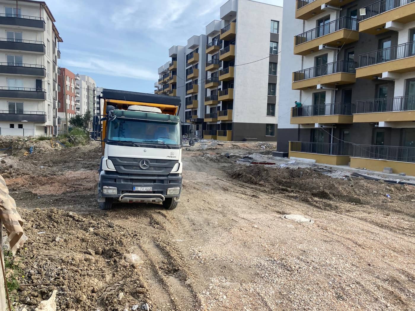 Altyapı Kazıları - Sallıhoğulları Hafriyat iş makinesi hizmetleri