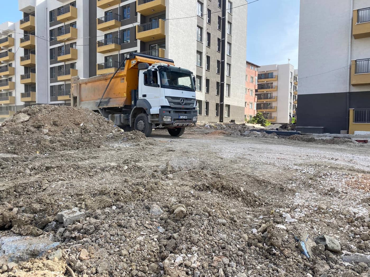 Dolgu ve Zemin Hazırlığı - Sallıhoğulları Hafriyat iş makinesi hizmetleri